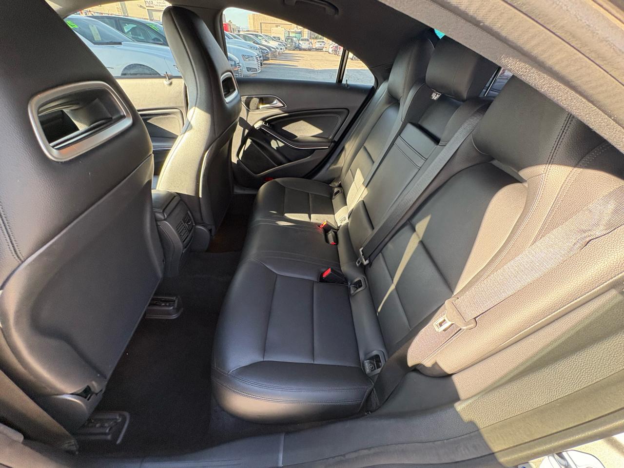 Mercedes-Benz CLA-Class 4dr Sdn CLA 250 FWD 2015