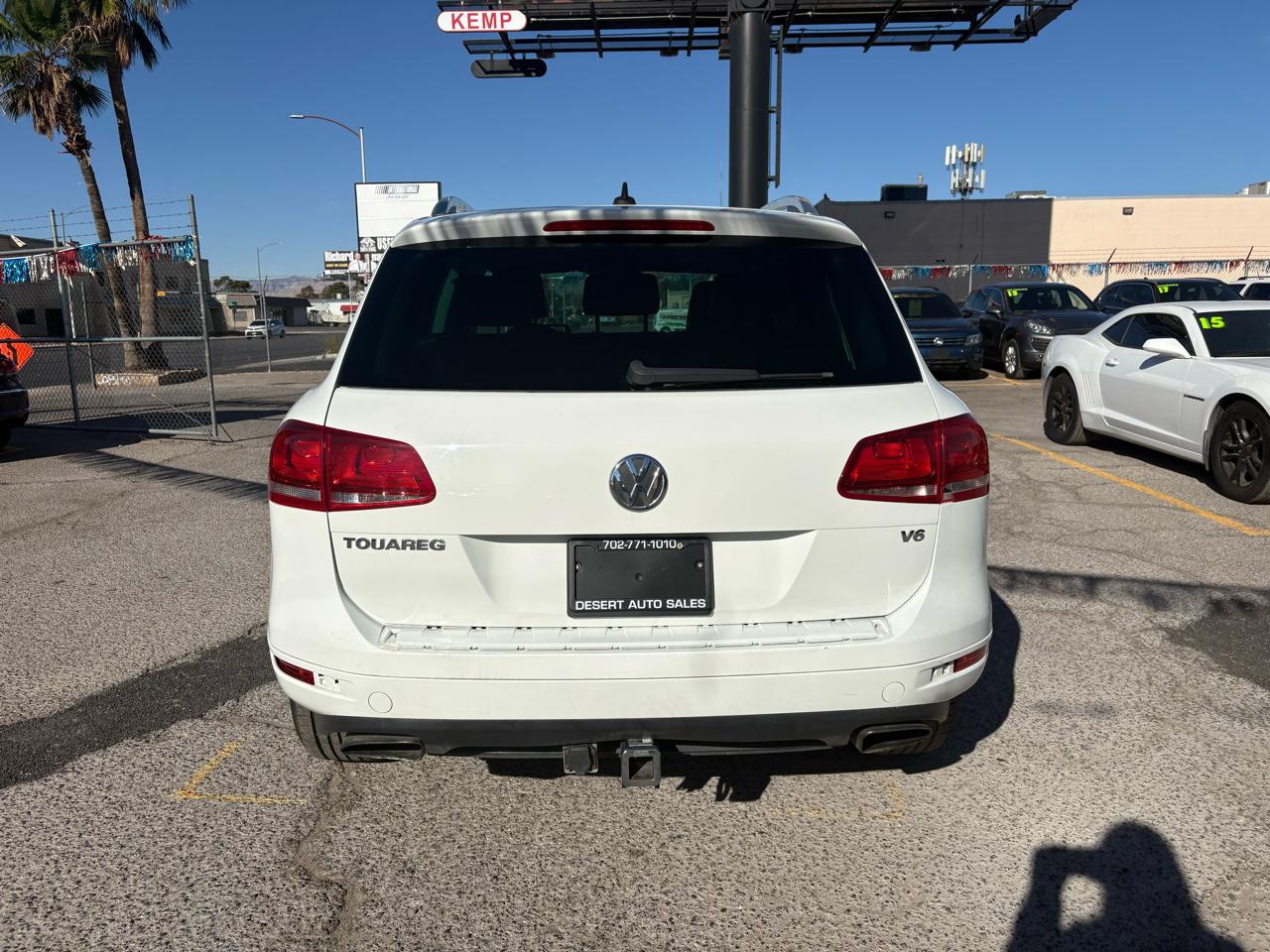 Volkswagen Touareg 4dr 3.6L Sport w/Nav 2014