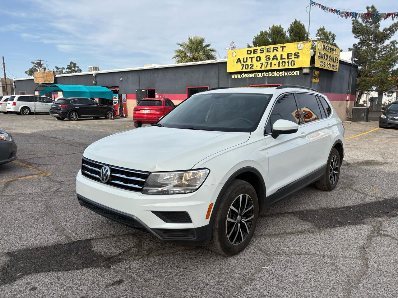 Volkswagen Touareg 4dr 3.6L Sport w/Nav 2014