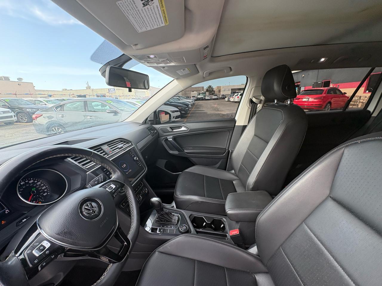 Volkswagen Touareg 4dr 3.6L Sport w/Nav 2014