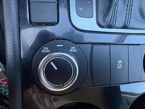 Volkswagen Touareg 4dr 3.6L Sport w/Nav 2014