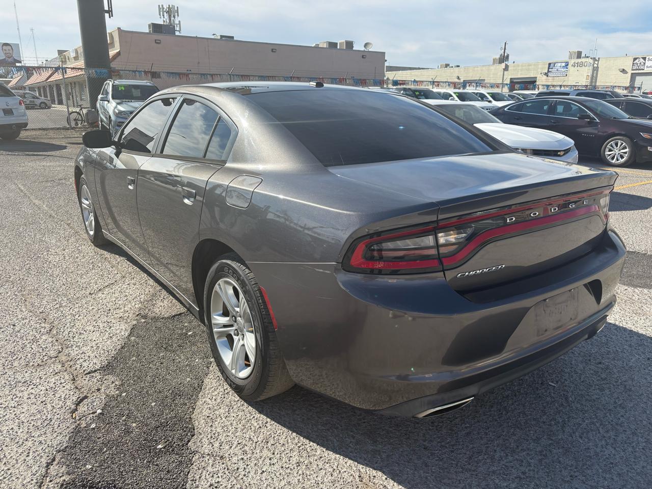 Dodge Charger 4dr Sdn SE RWD 2015