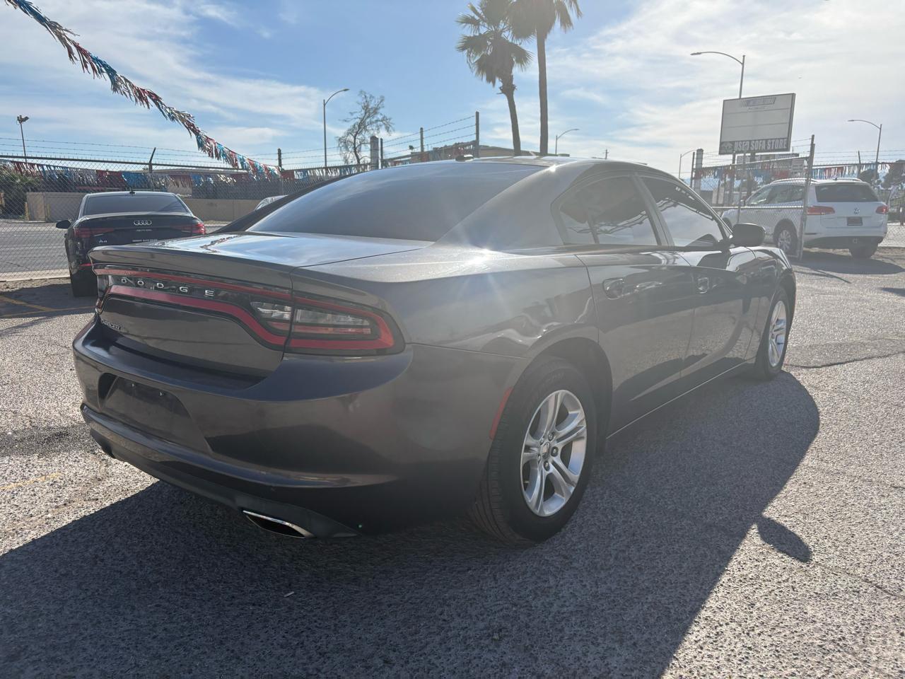 Dodge Charger 4dr Sdn SE RWD 2015