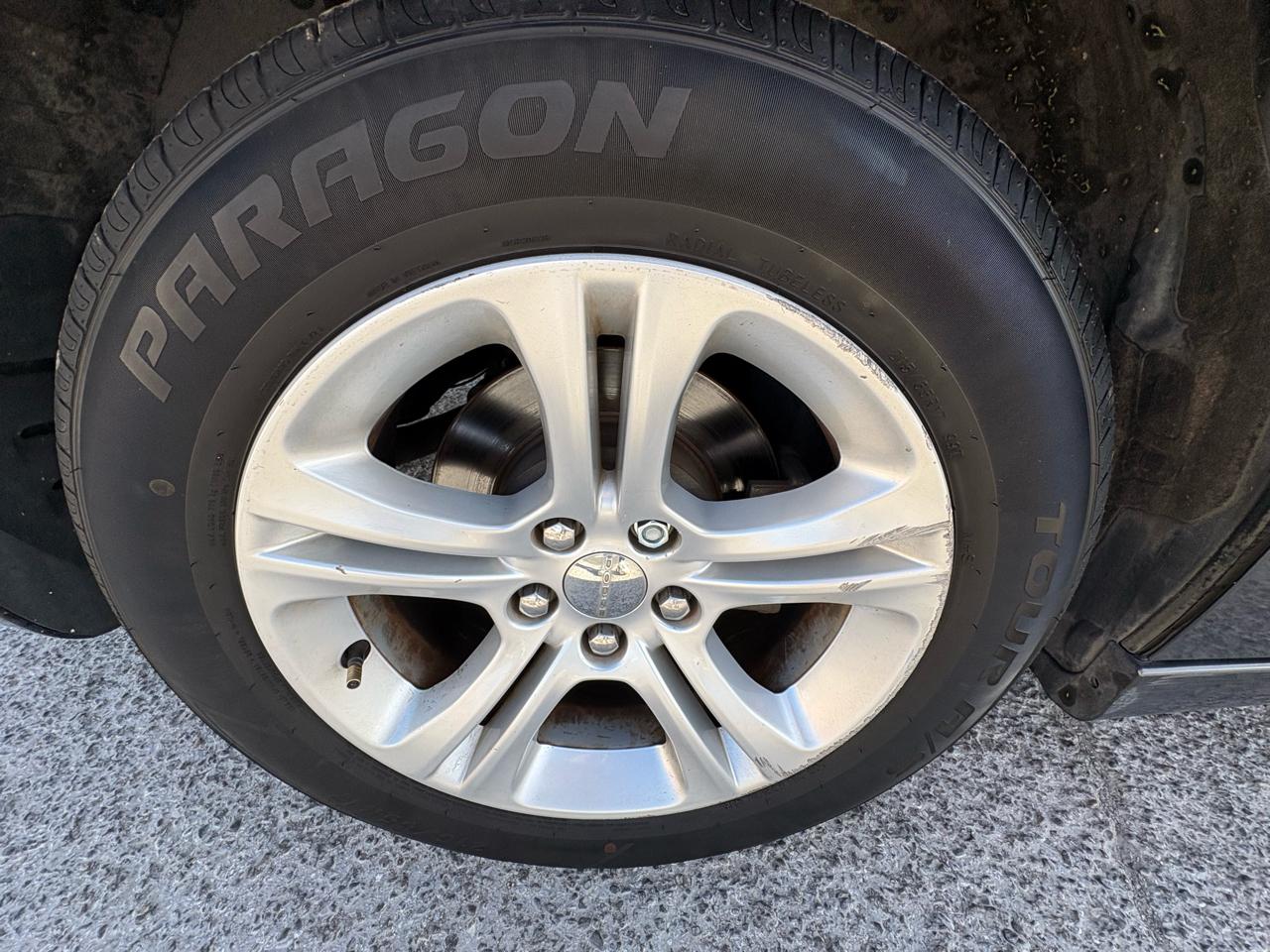 Dodge Charger 4dr Sdn SE RWD 2015