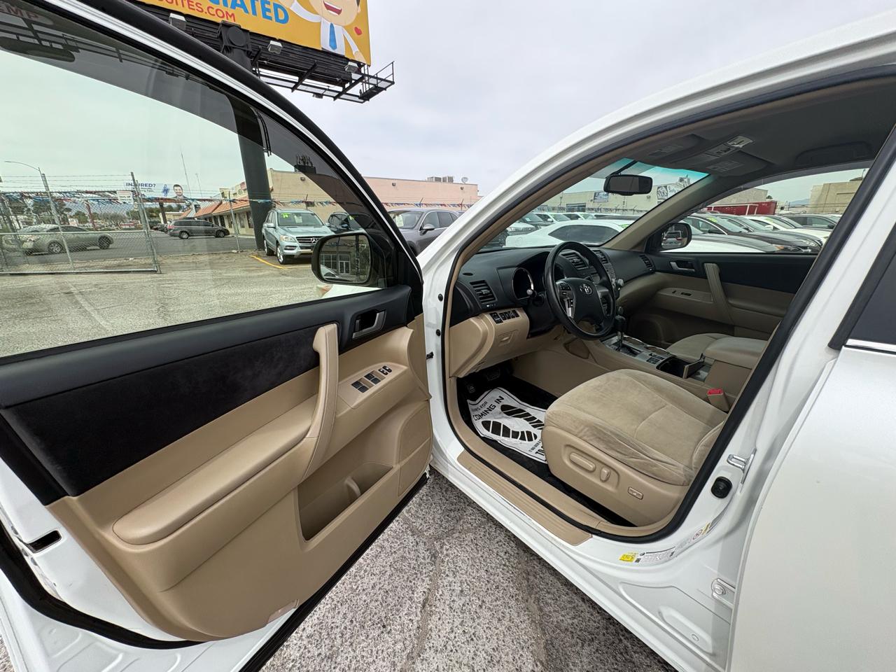 Toyota Highlander Hybrid 4WD 4dr (Natl) 2012