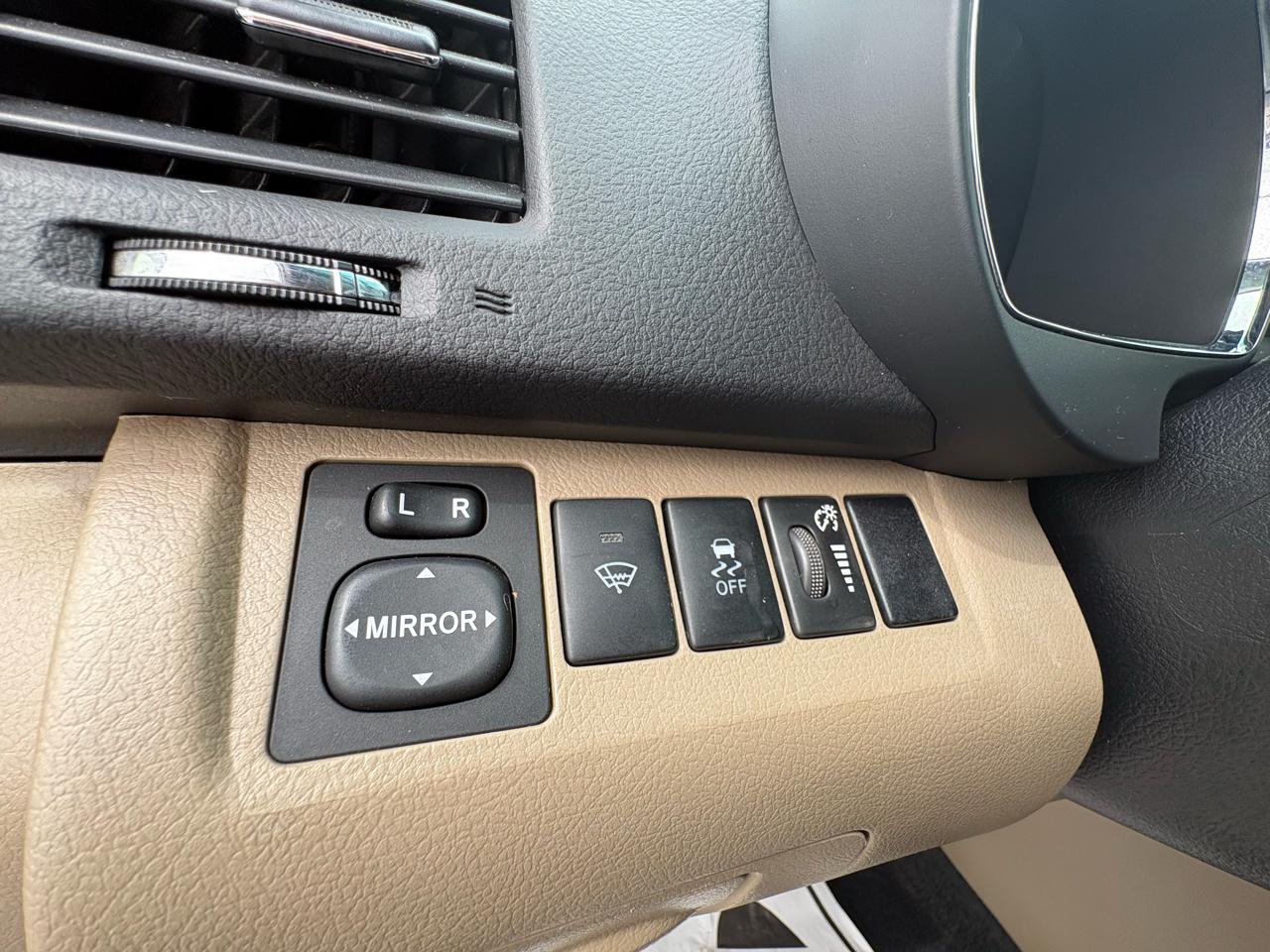 Toyota Highlander Hybrid 4WD 4dr (Natl) 2012