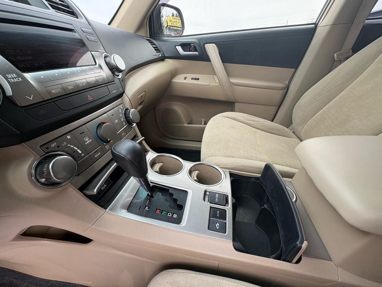 Toyota Highlander Hybrid 4WD 4dr (Natl) 2012