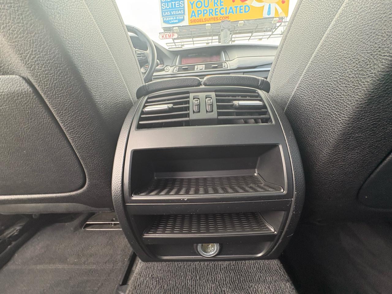 BMW 5 Series 4dr Sdn 528i RWD 2015