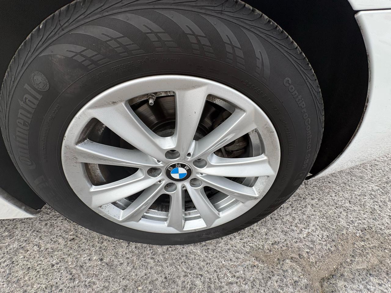 BMW 5 Series 4dr Sdn 528i RWD 2015