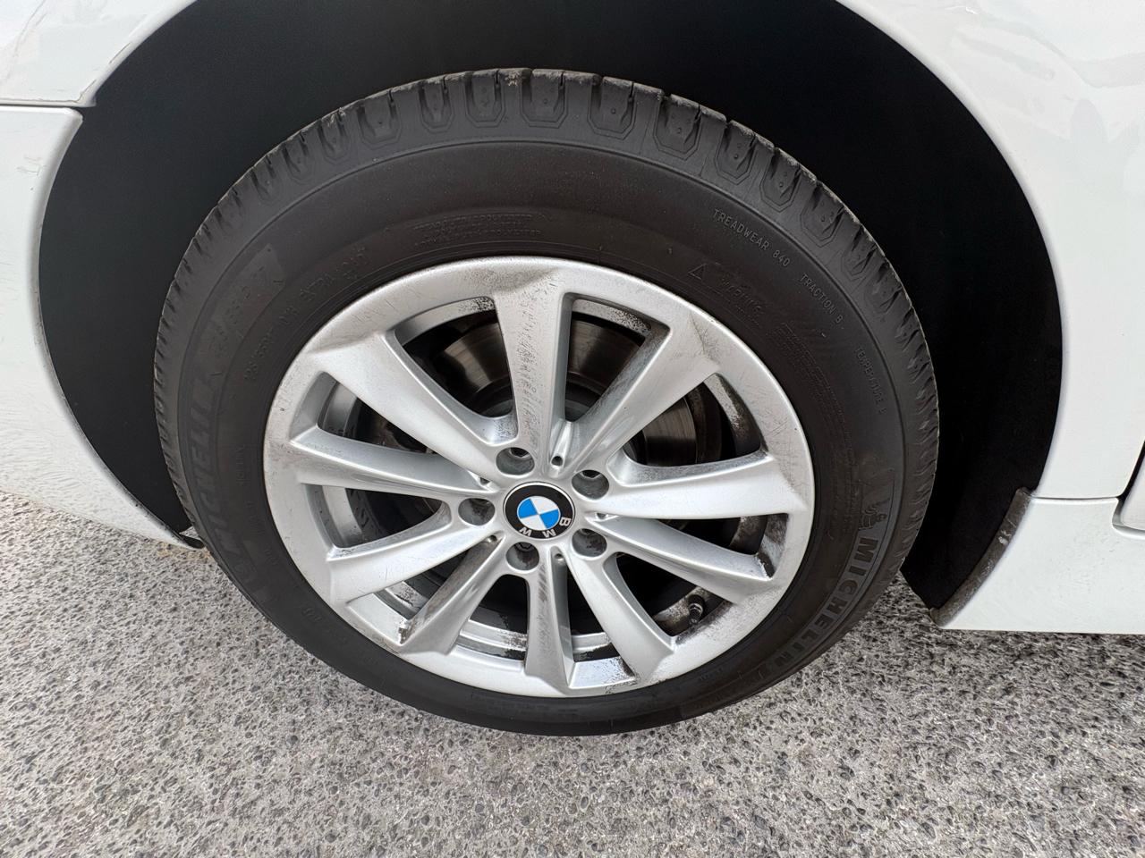 BMW 5 Series 4dr Sdn 528i RWD 2015