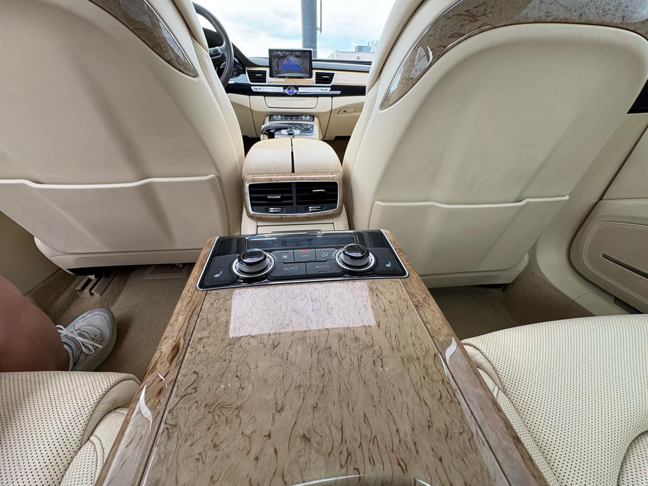 Audi A8 L 4dr Sdn 2012