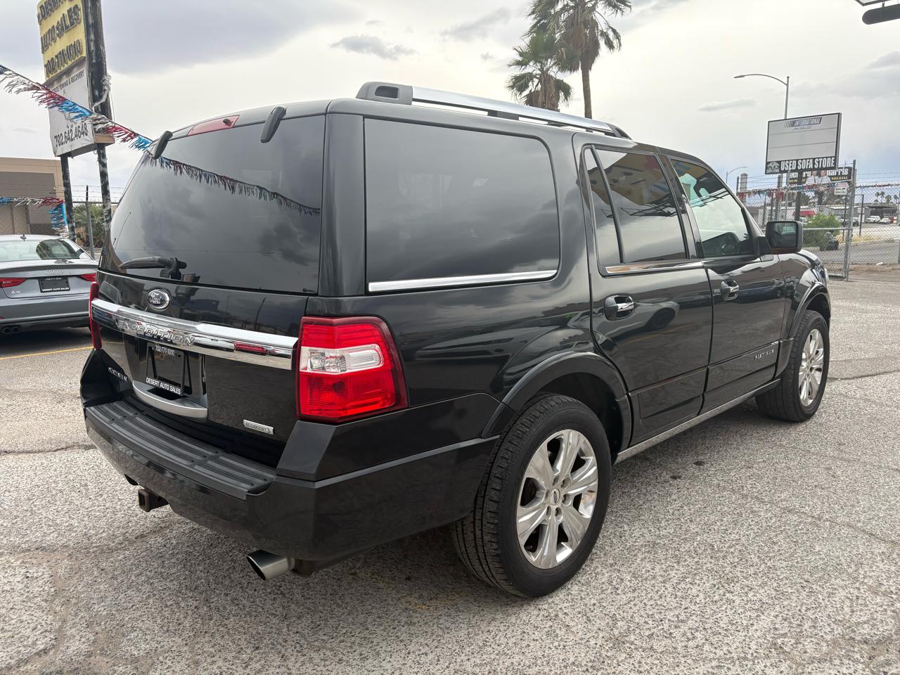 Ford Expedition 2WD 4dr Platinum 2015