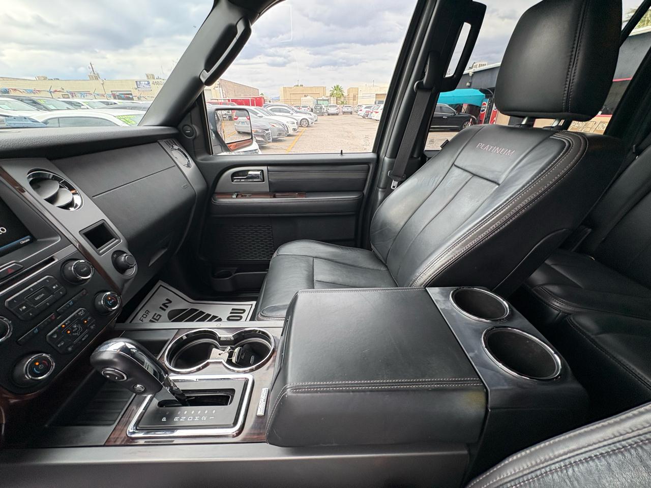 Ford Expedition 2WD 4dr Platinum 2015