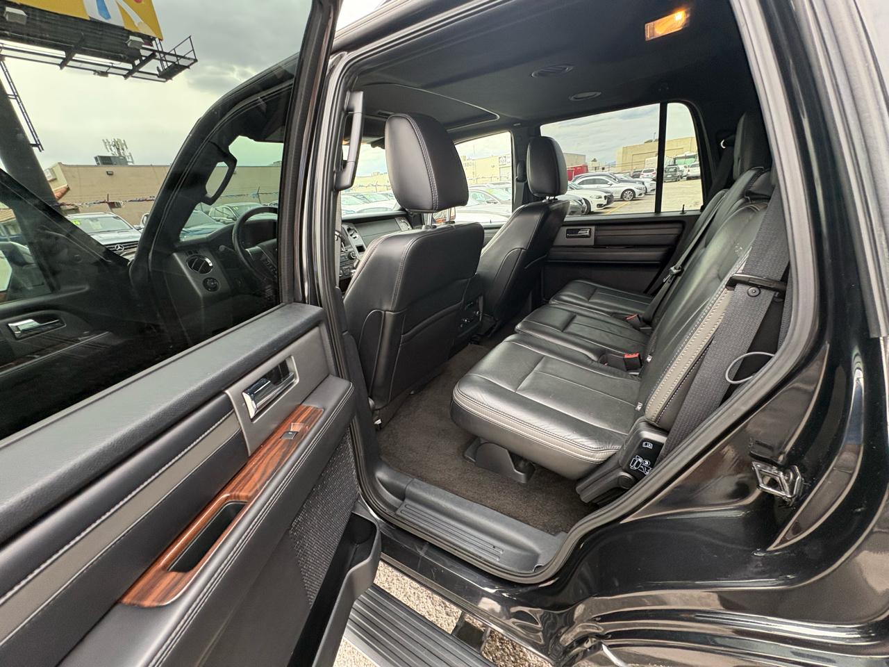 Ford Expedition 2WD 4dr Platinum 2015