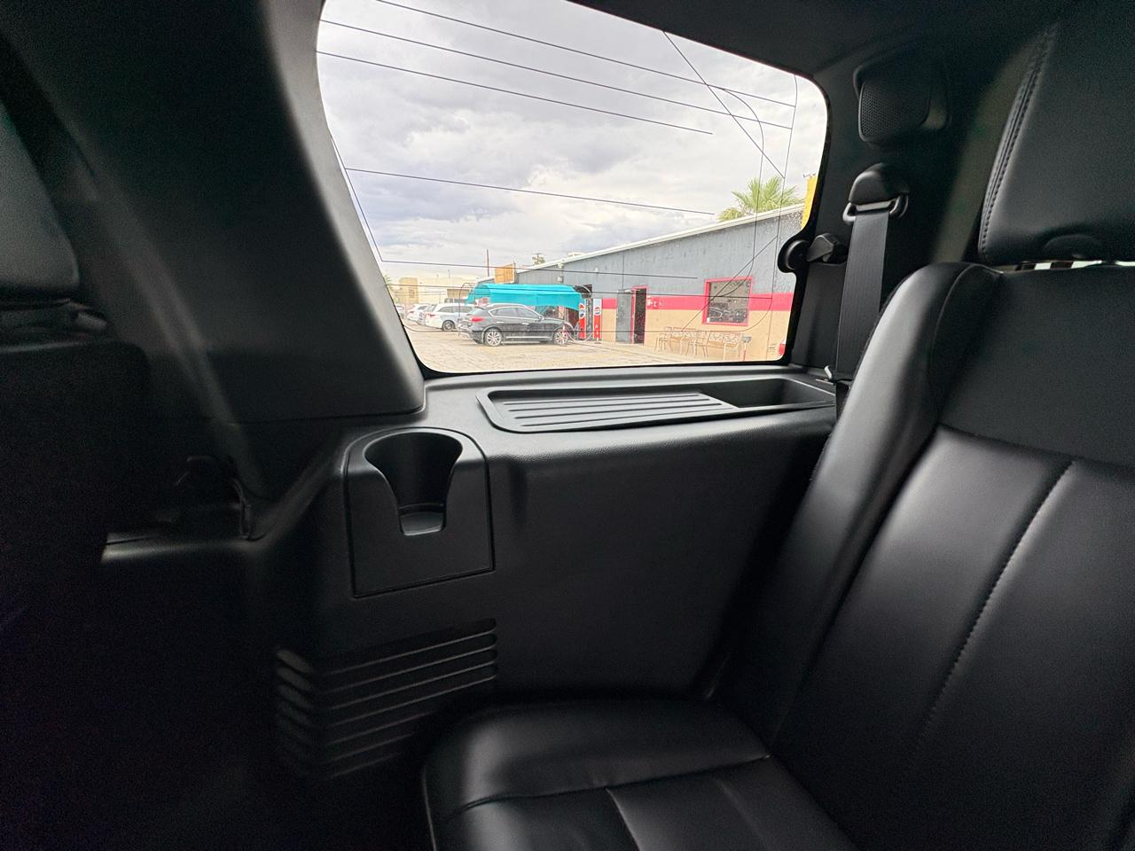 Ford Expedition 2WD 4dr Platinum 2015