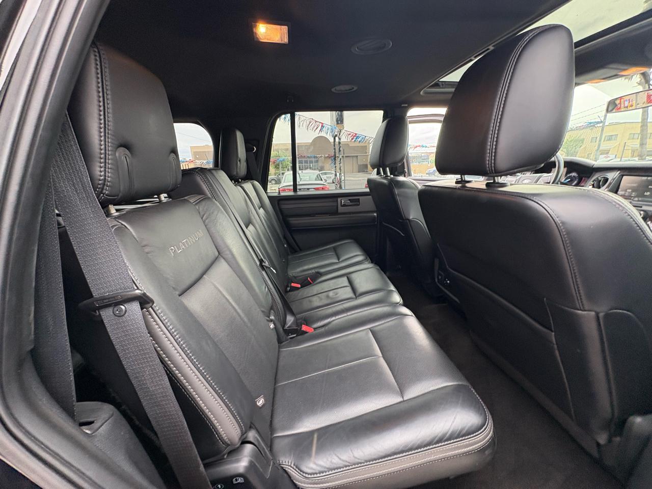 Ford Expedition 2WD 4dr Platinum 2015