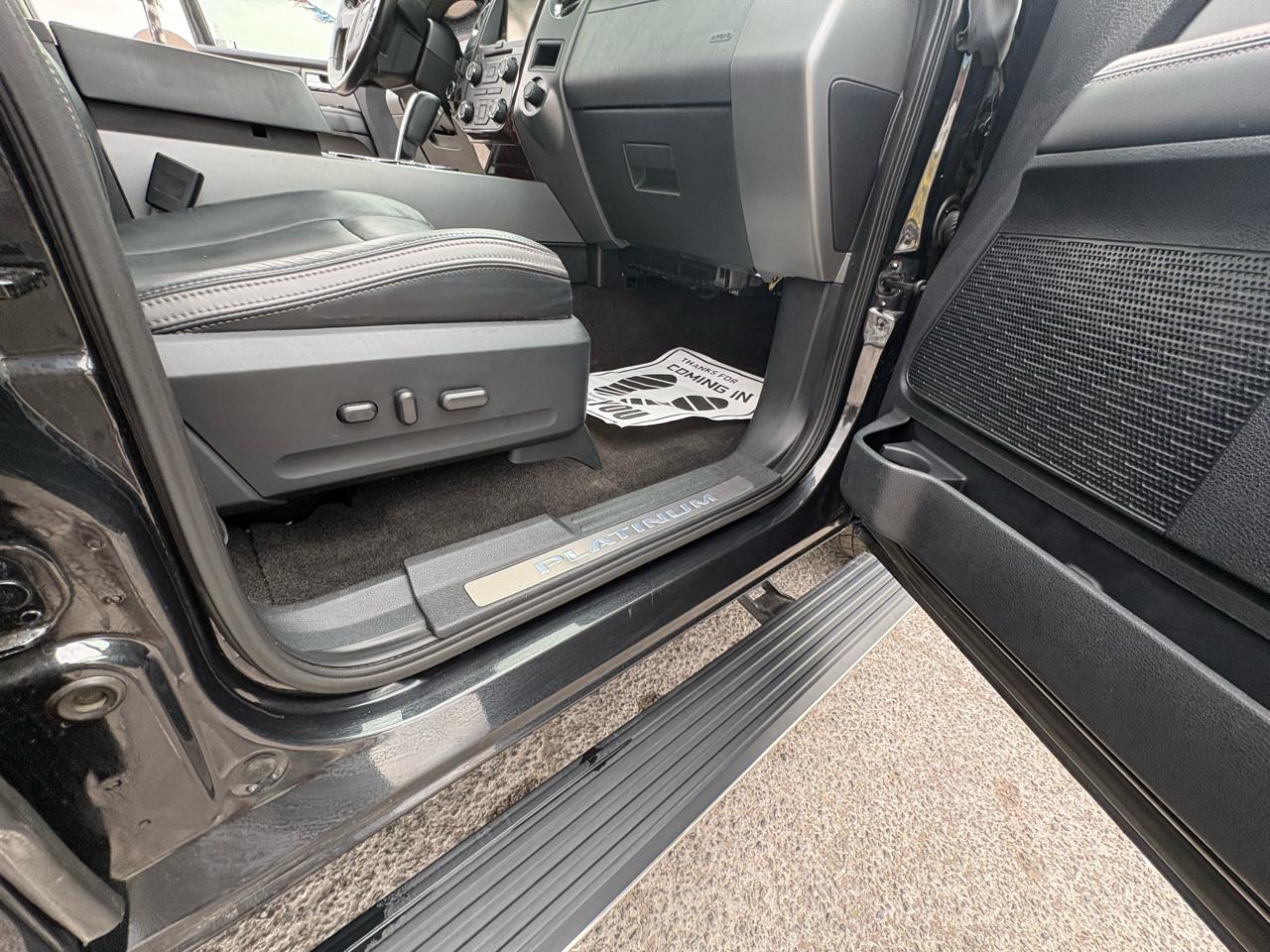 Ford Expedition 2WD 4dr Platinum 2015