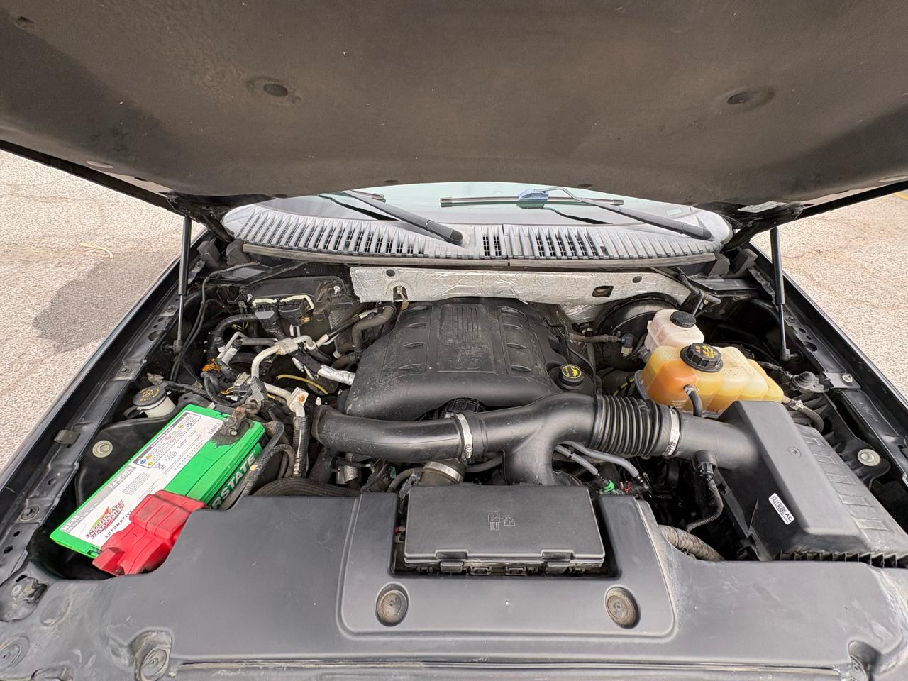 Ford Expedition 2WD 4dr Platinum 2015