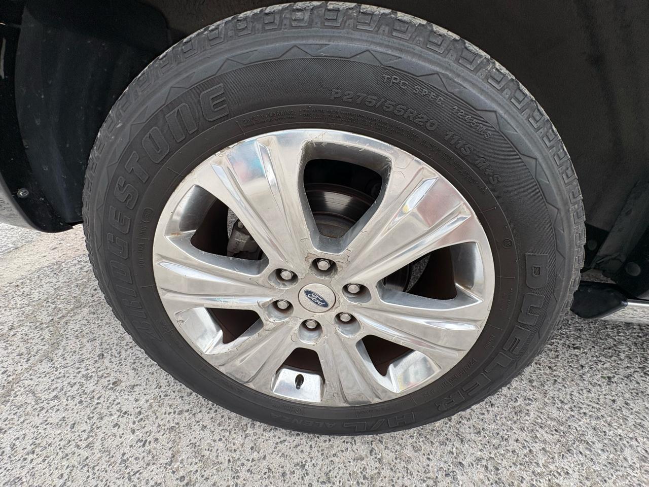 Ford Expedition 2WD 4dr Platinum 2015