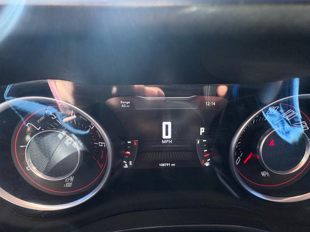 Dodge Challenger 2dr Cpe SXT 2015