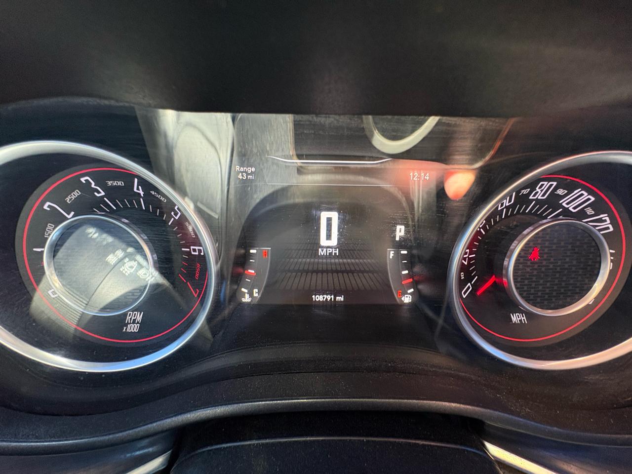 Dodge Challenger 2dr Cpe SXT 2015