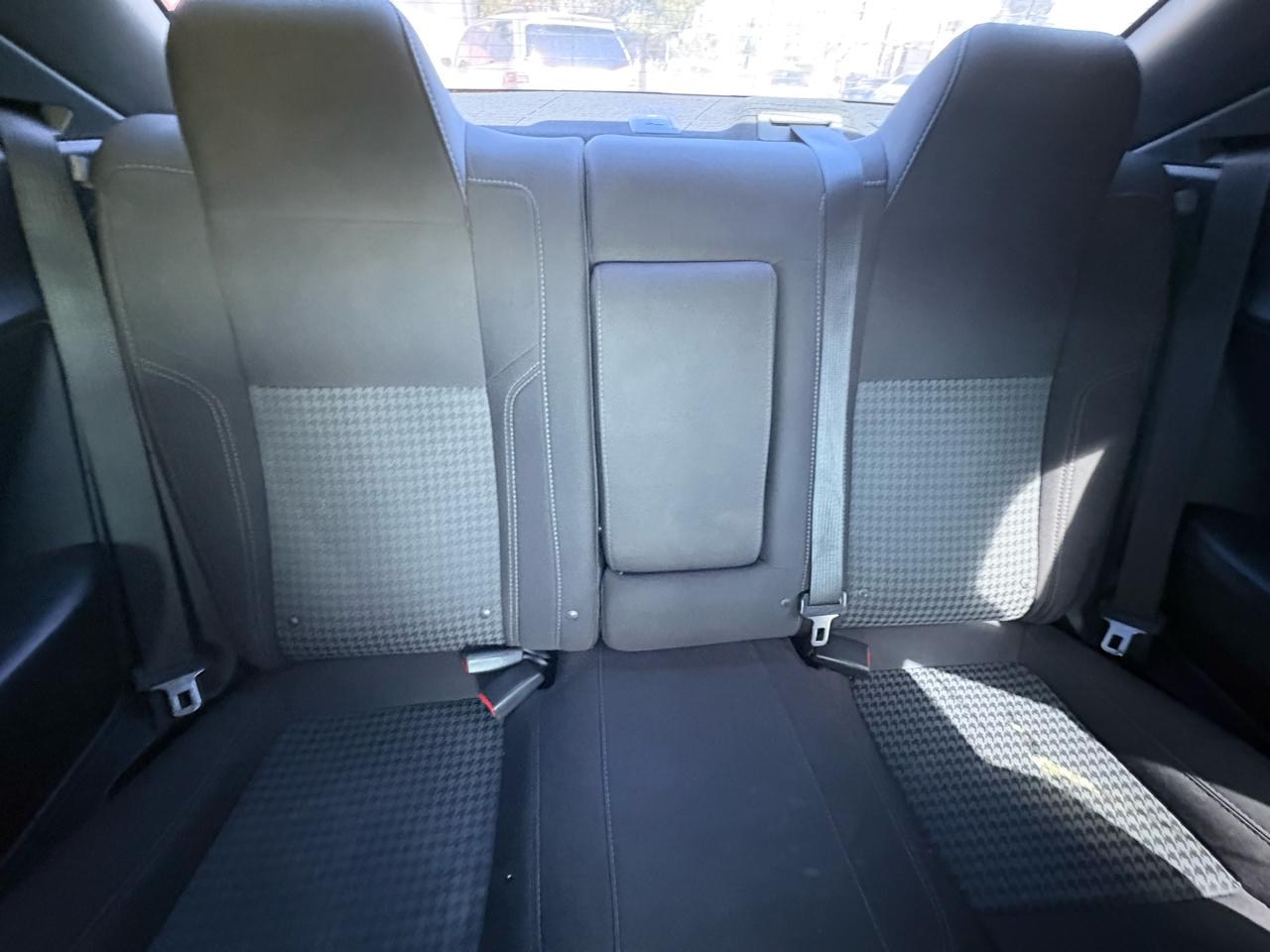 Dodge Challenger 2dr Cpe SXT 2015