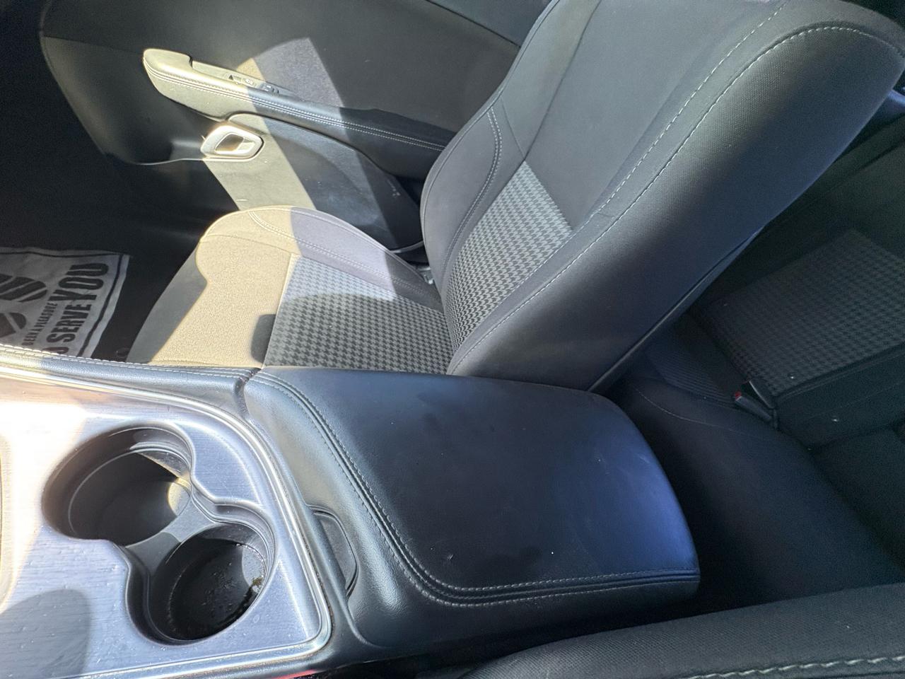 Dodge Challenger 2dr Cpe SXT 2015