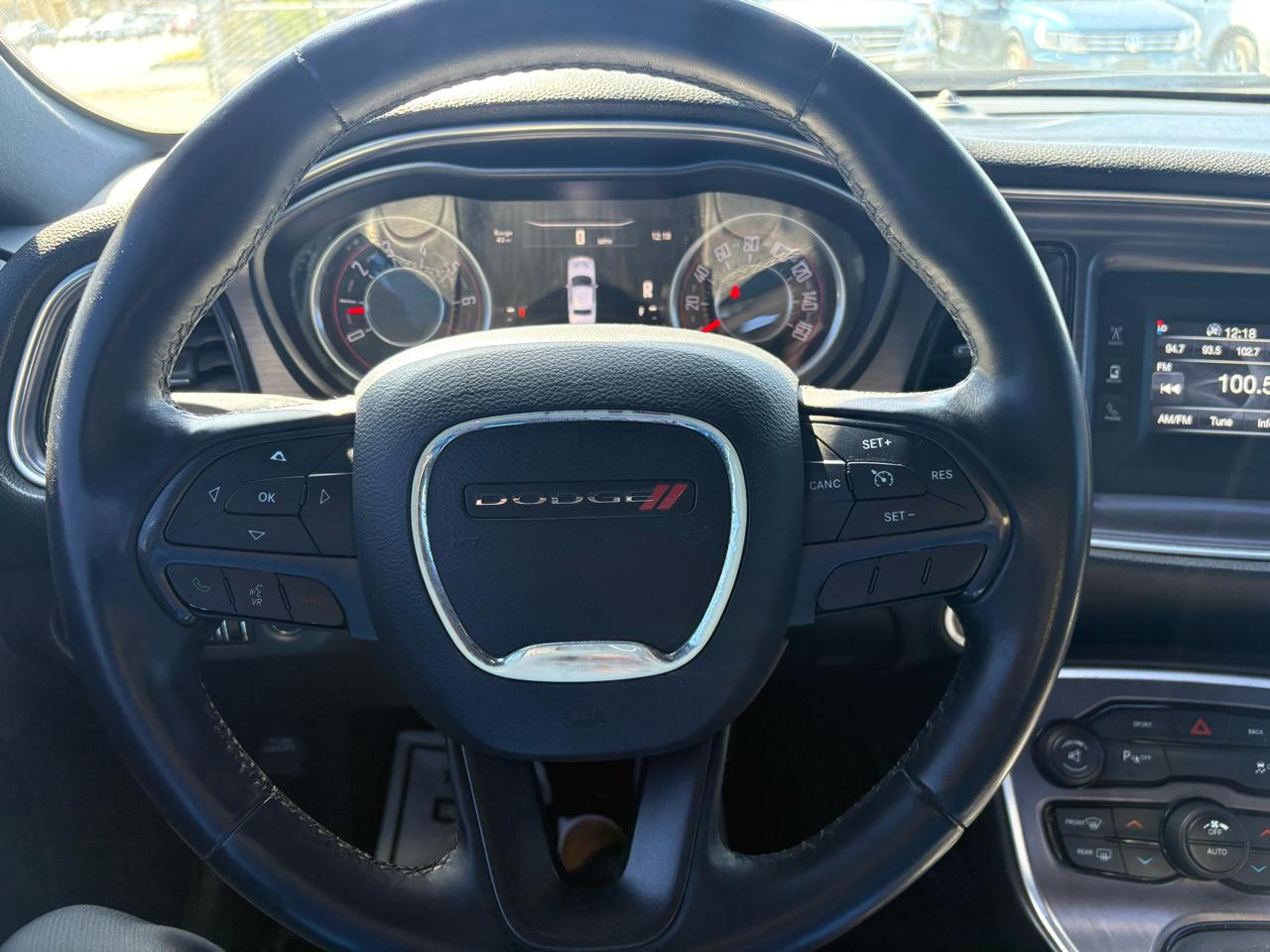 Dodge Challenger 2dr Cpe SXT 2015