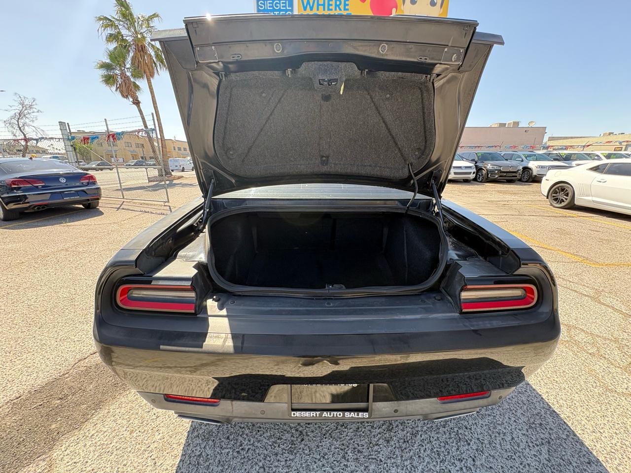 Dodge Challenger 2dr Cpe SXT 2015