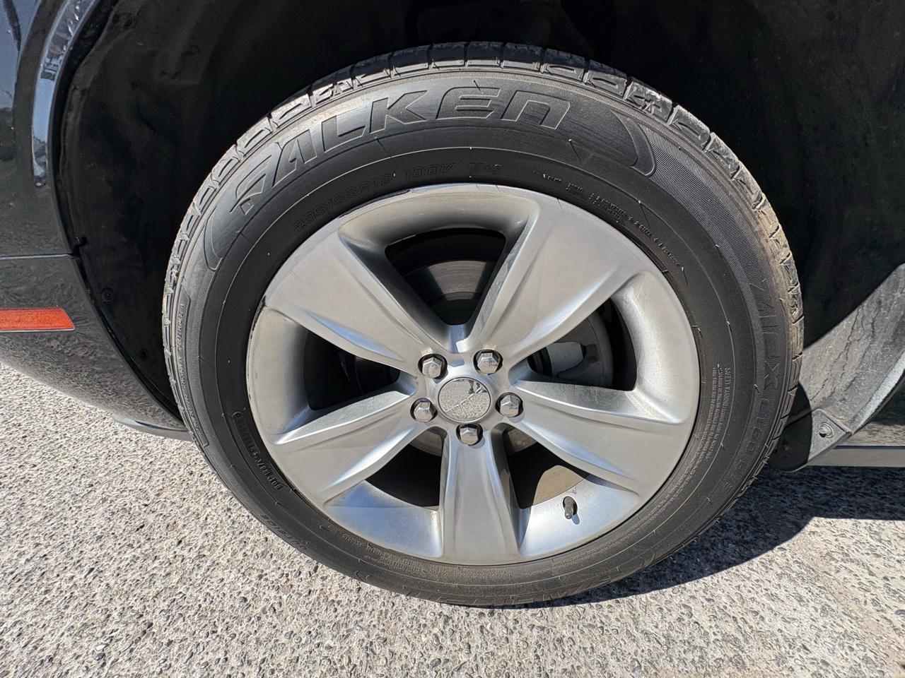 Dodge Challenger 2dr Cpe SXT 2015