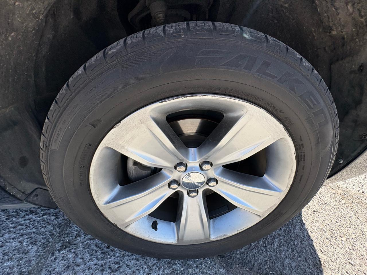 Dodge Challenger 2dr Cpe SXT 2015