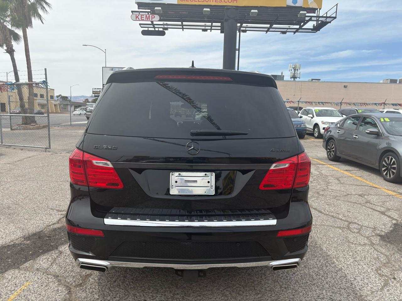 Mercedes-Benz GL-Class 4MATIC 4dr GL 550 2015