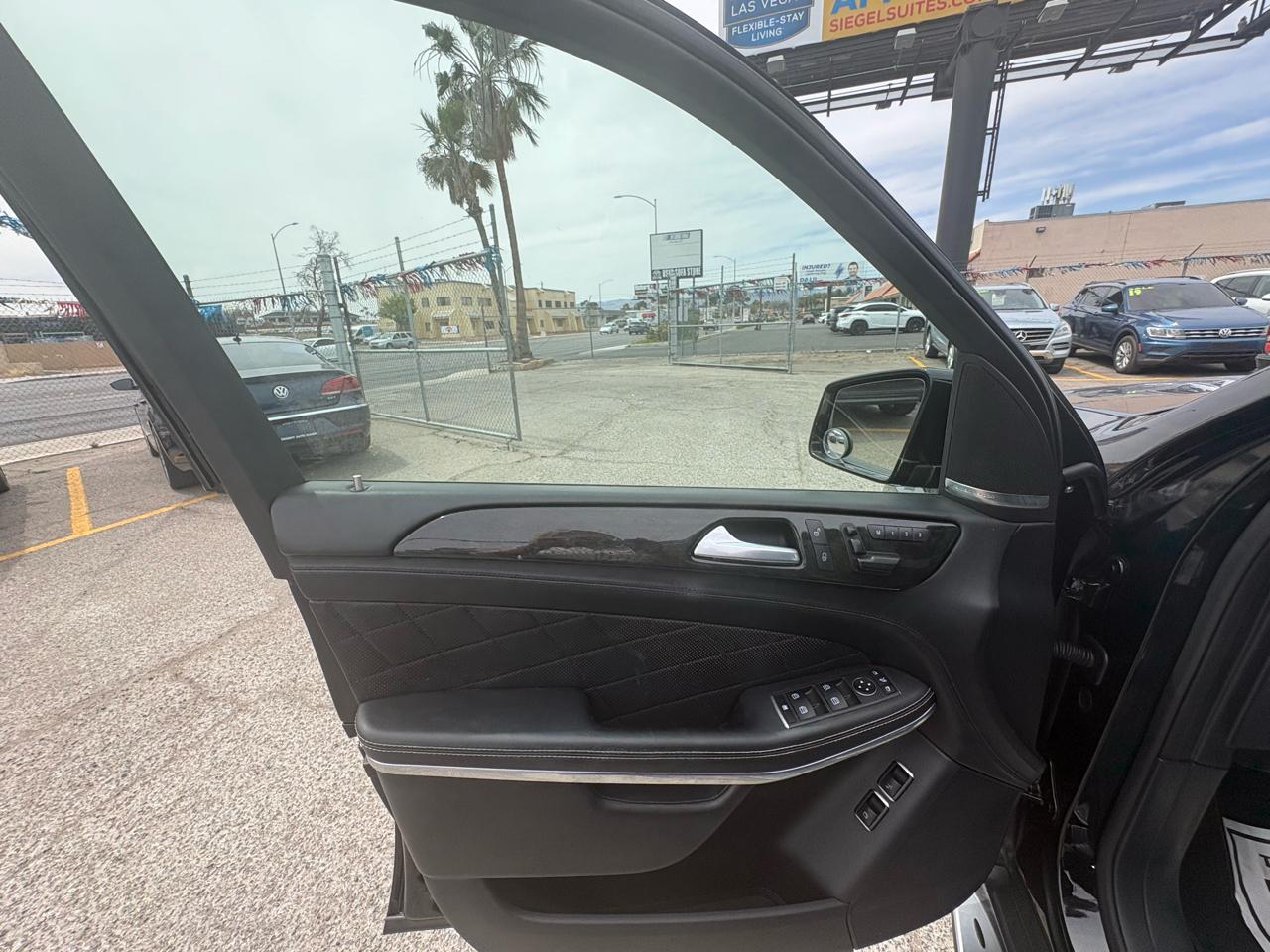 Mercedes-Benz GL-Class 4MATIC 4dr GL 550 2015