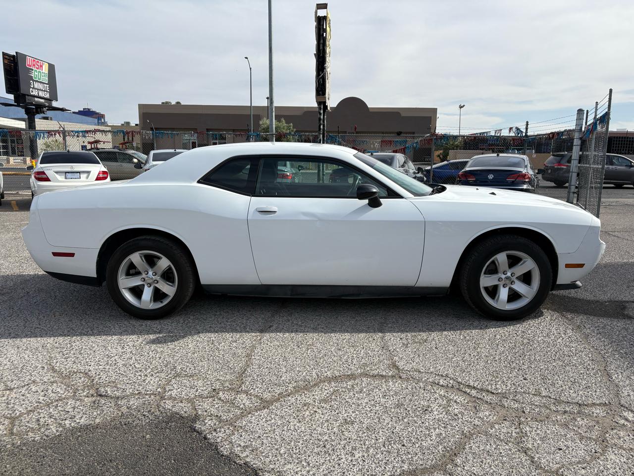 Dodge Challenger 2dr Cpe SXT 2013