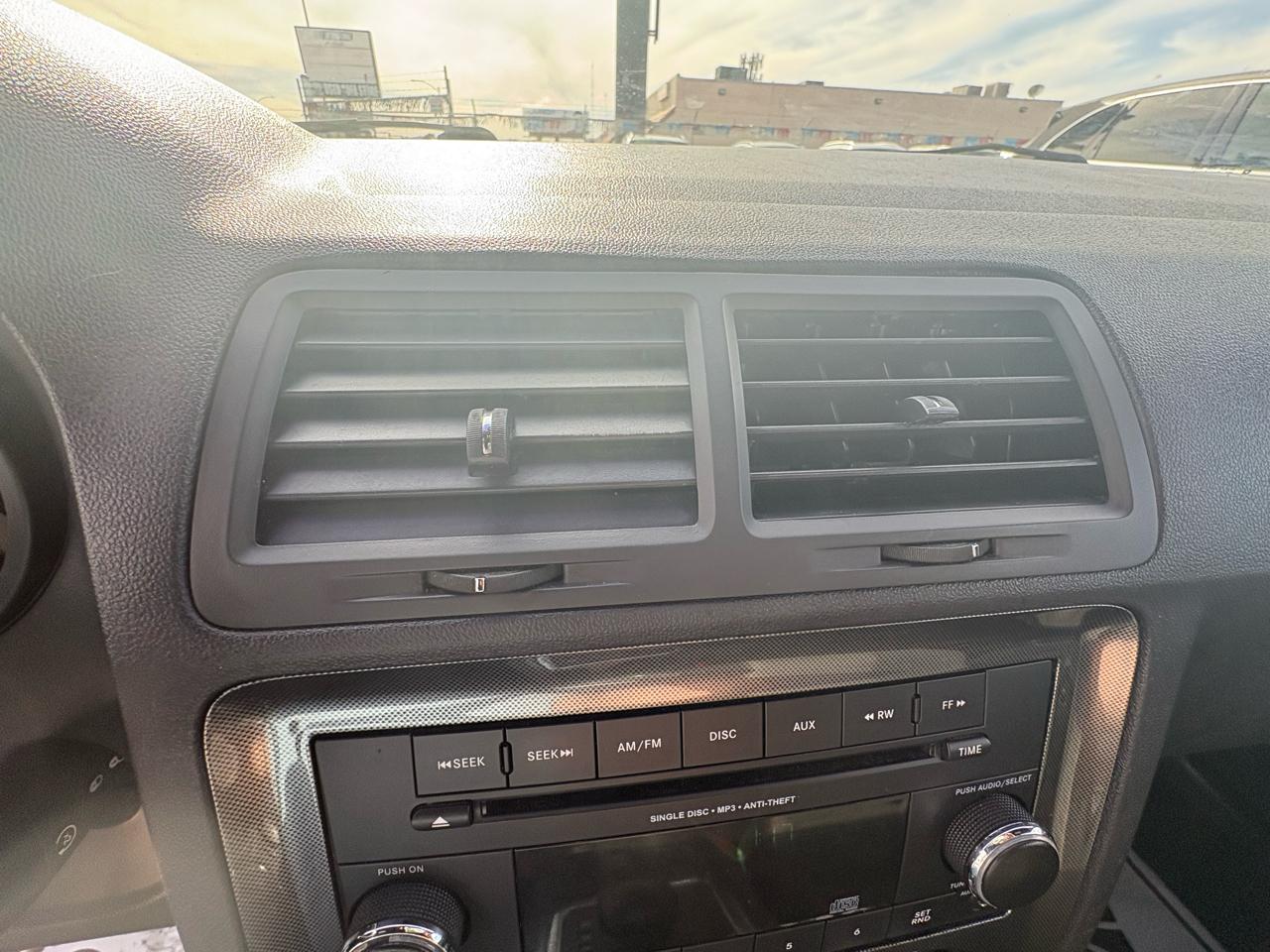 Dodge Challenger 2dr Cpe SXT 2013