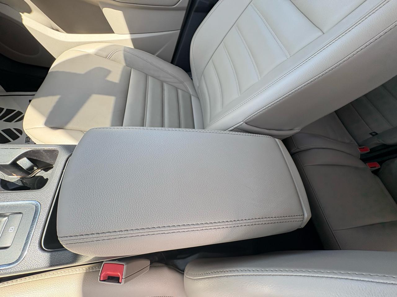 Ford Escape Titanium FWD 2017