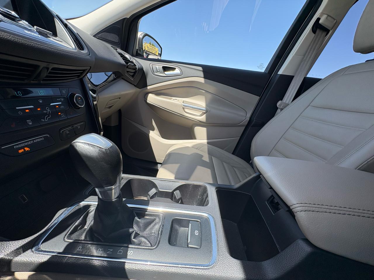 Ford Escape Titanium FWD 2017