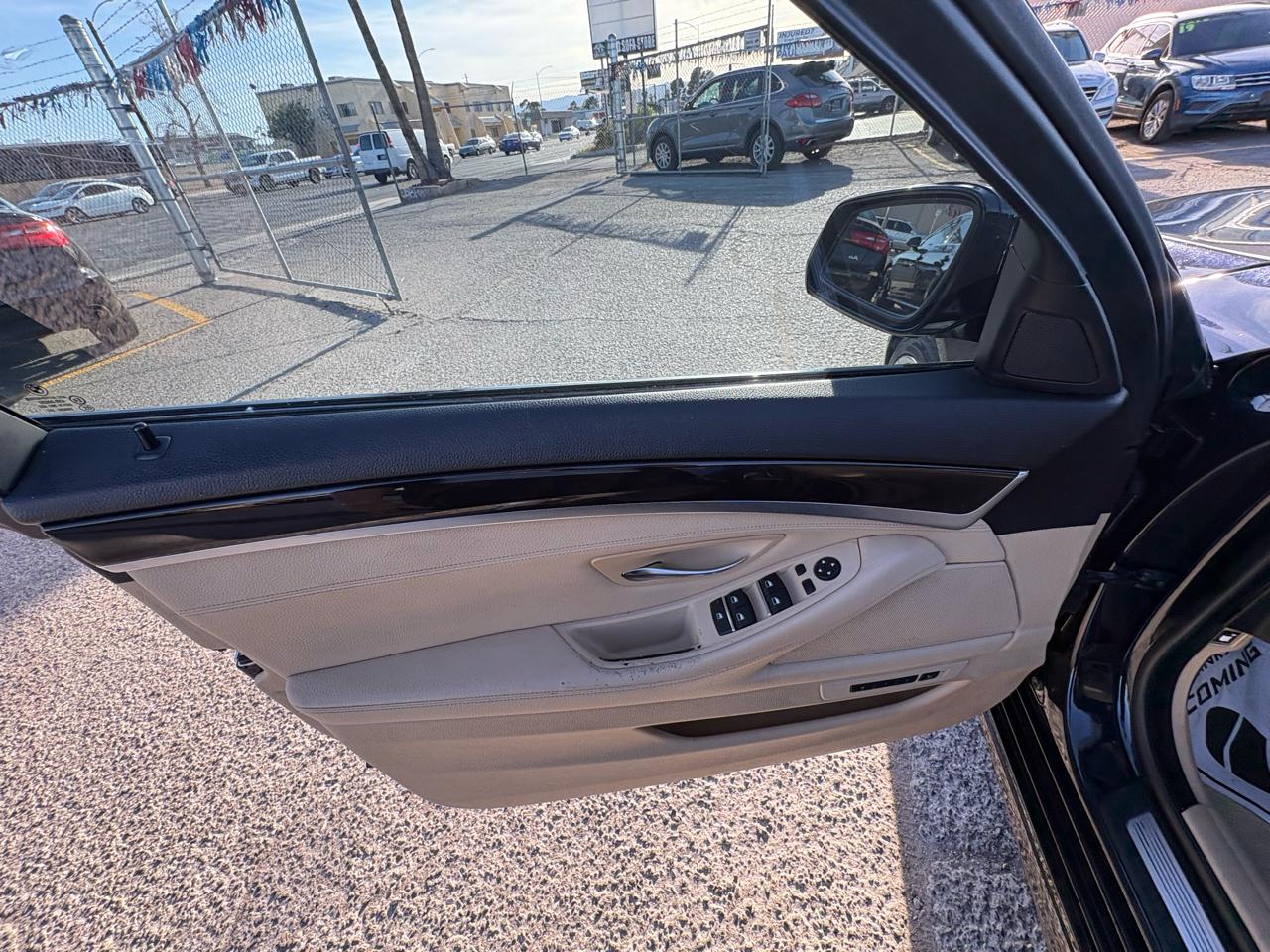 BMW 5 Series 4dr Sdn 535i RWD 2014