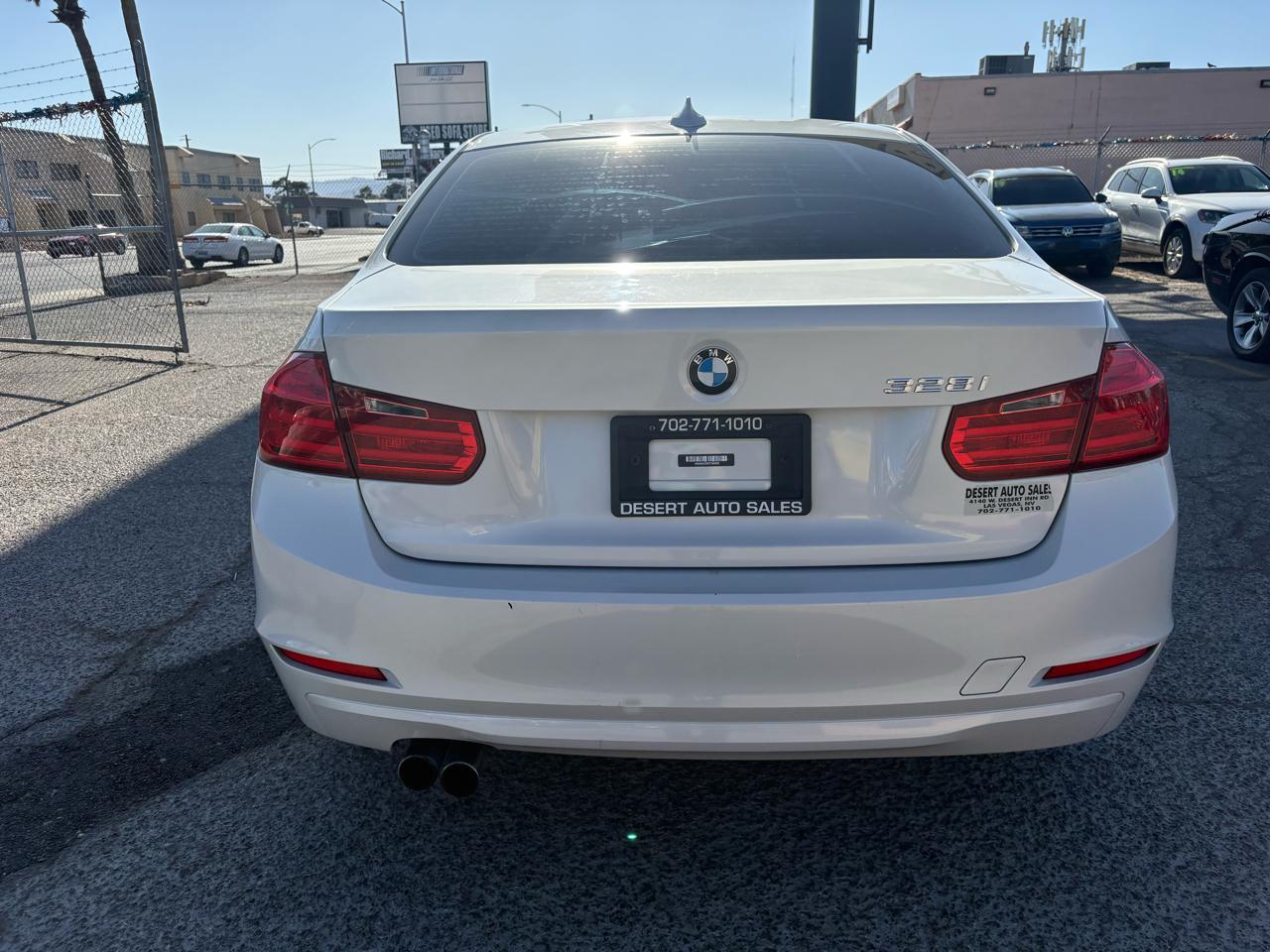 BMW 3 Series 4dr Sdn 328i RWD 2012