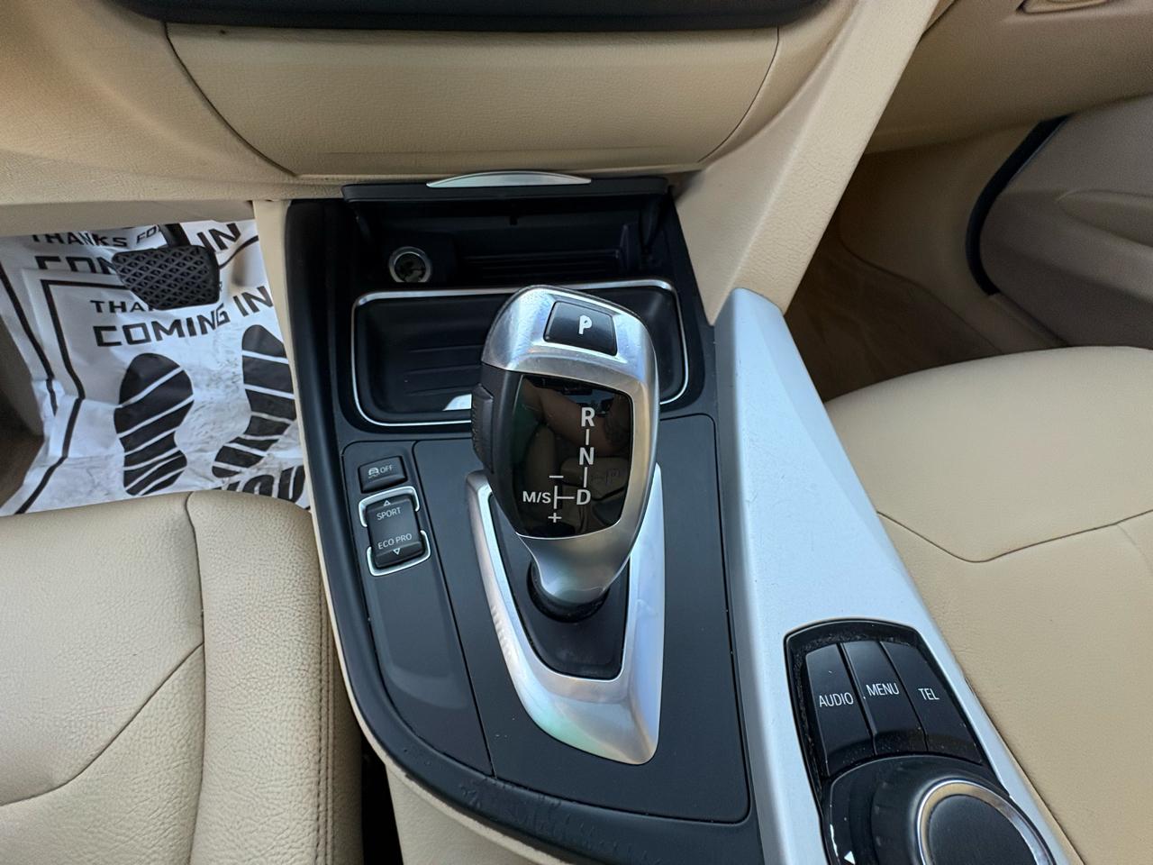 BMW 3 Series 4dr Sdn 328i RWD 2012