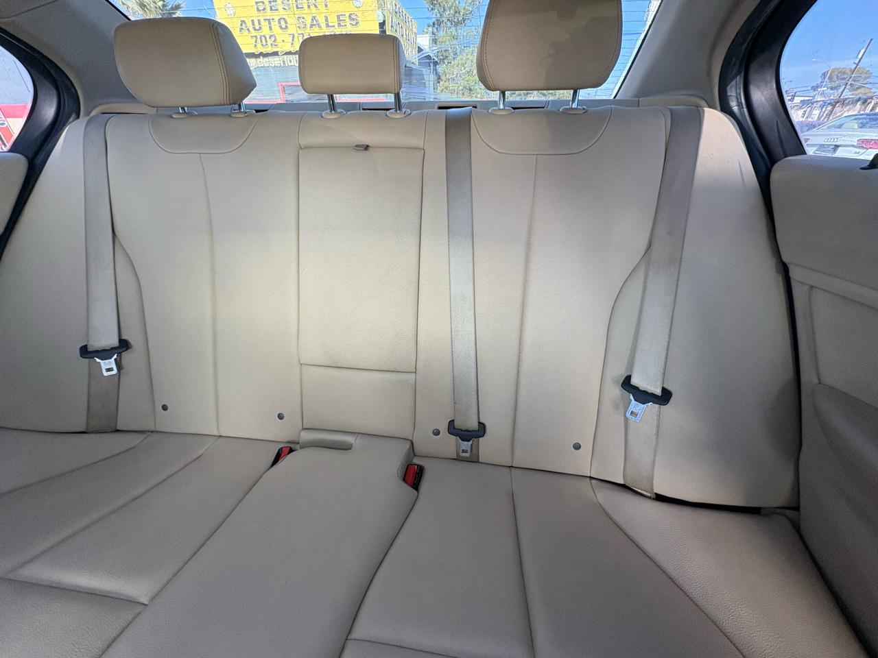 BMW 3 Series 4dr Sdn 328i RWD 2012