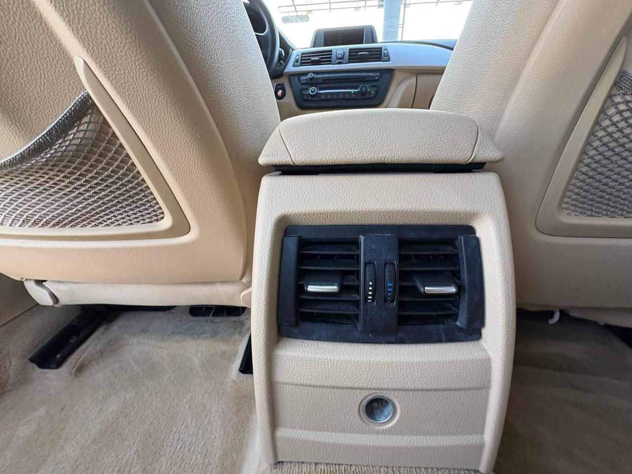 BMW 3 Series 4dr Sdn 328i RWD 2012