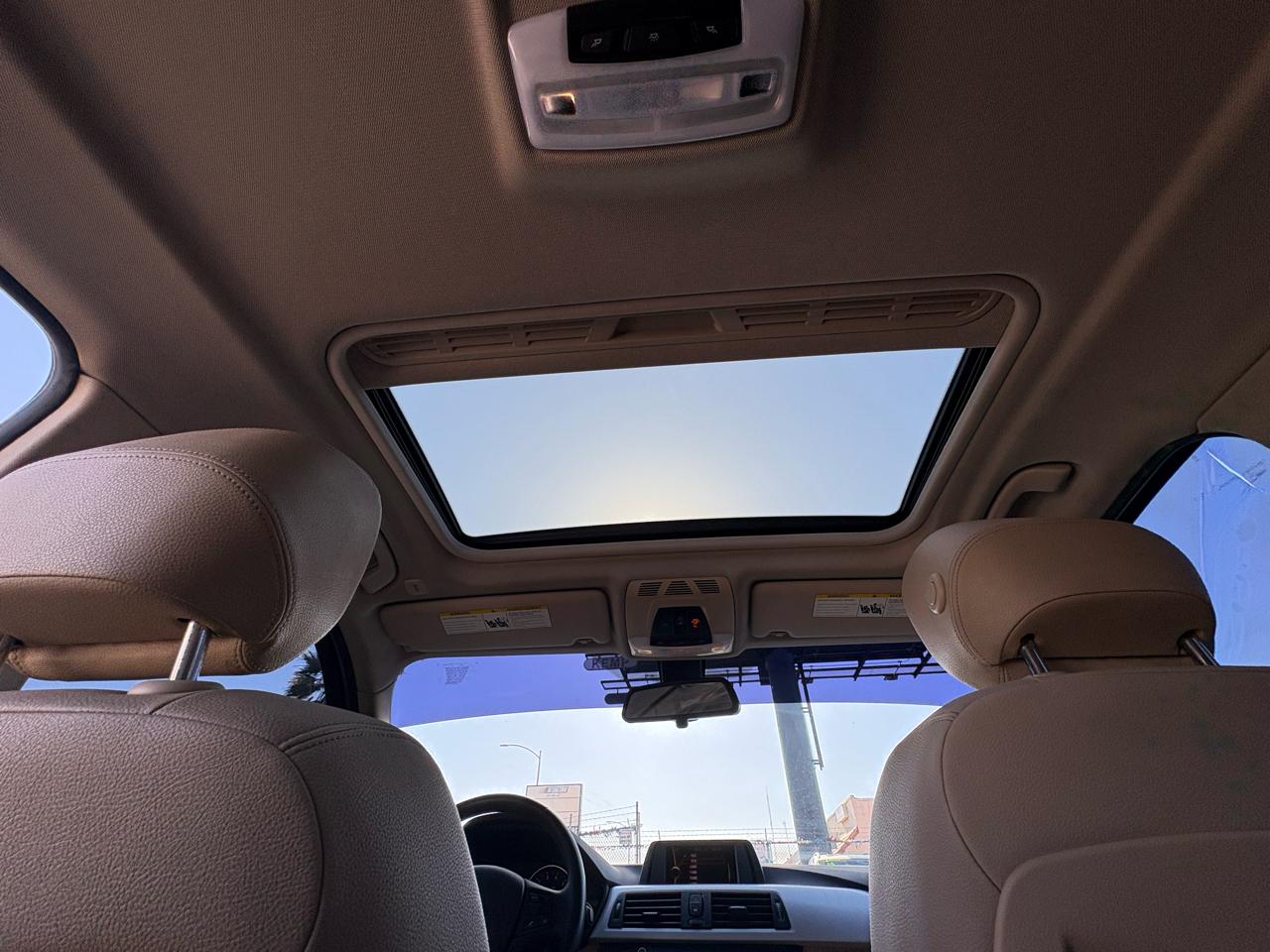 BMW 3 Series 4dr Sdn 328i RWD 2012