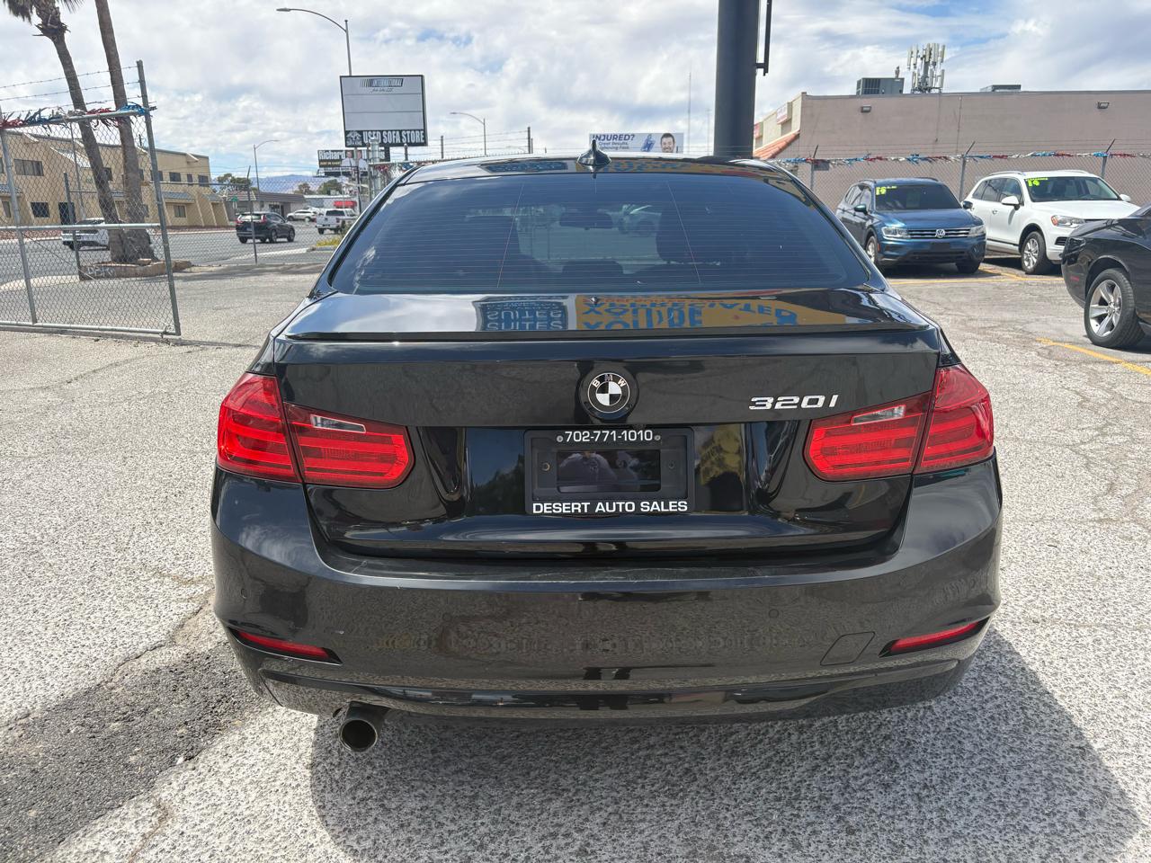 BMW 3 Series 4dr Sdn 320i RWD 2015