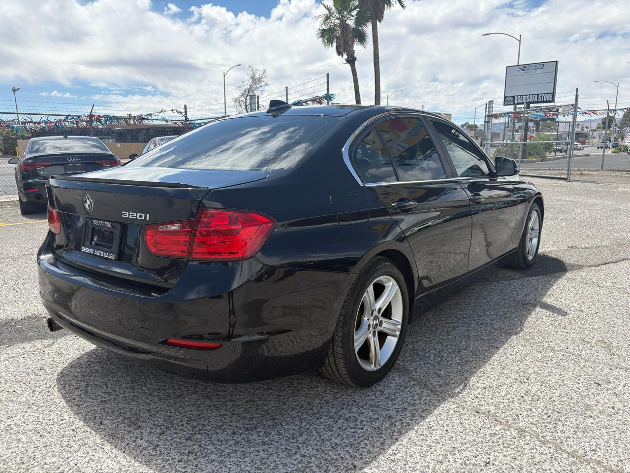 BMW 3 Series 4dr Sdn 320i RWD 2015