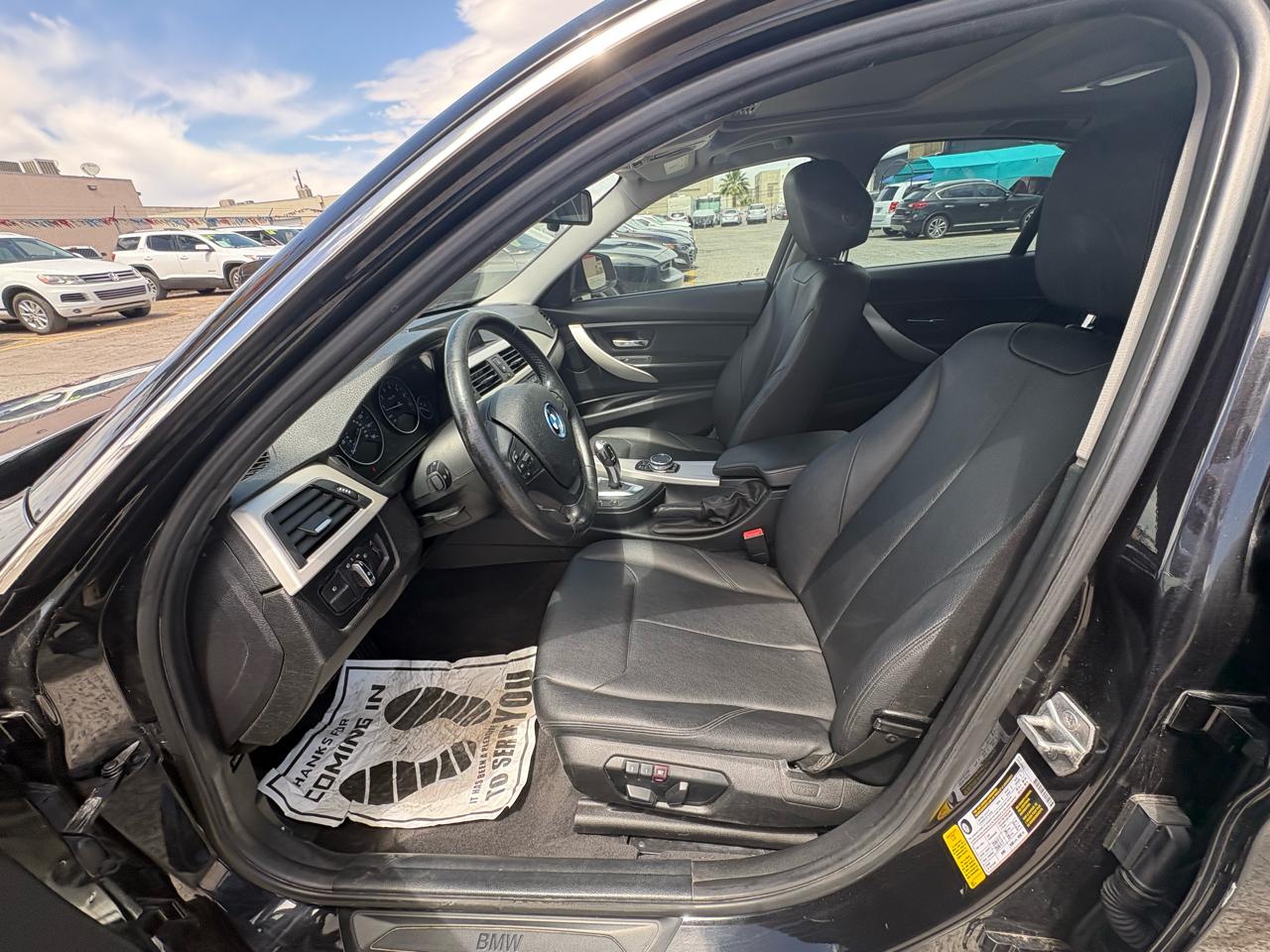 BMW 3 Series 4dr Sdn 320i RWD 2015