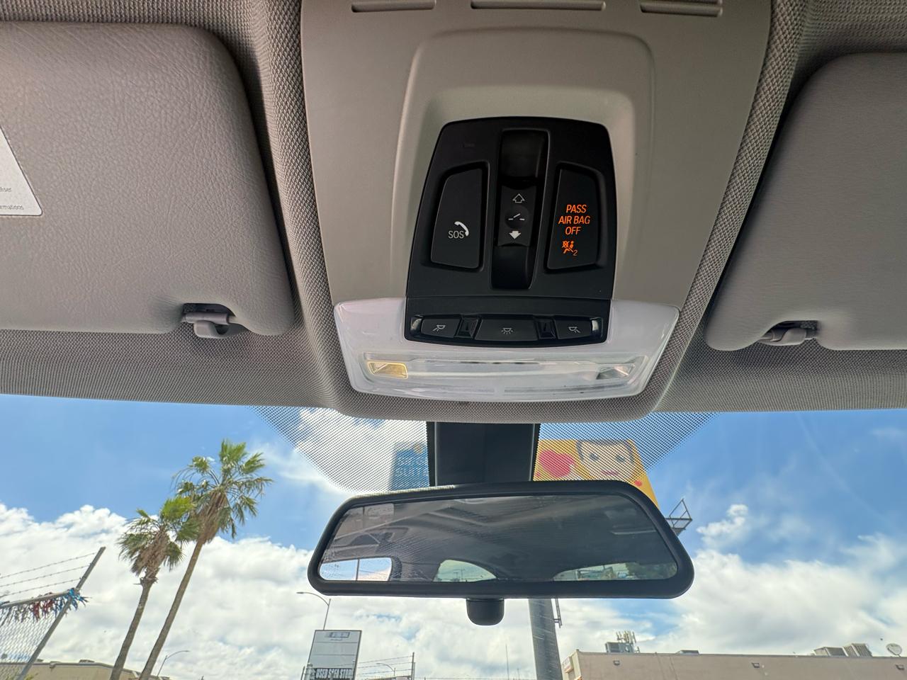 BMW 3 Series 4dr Sdn 320i RWD 2015