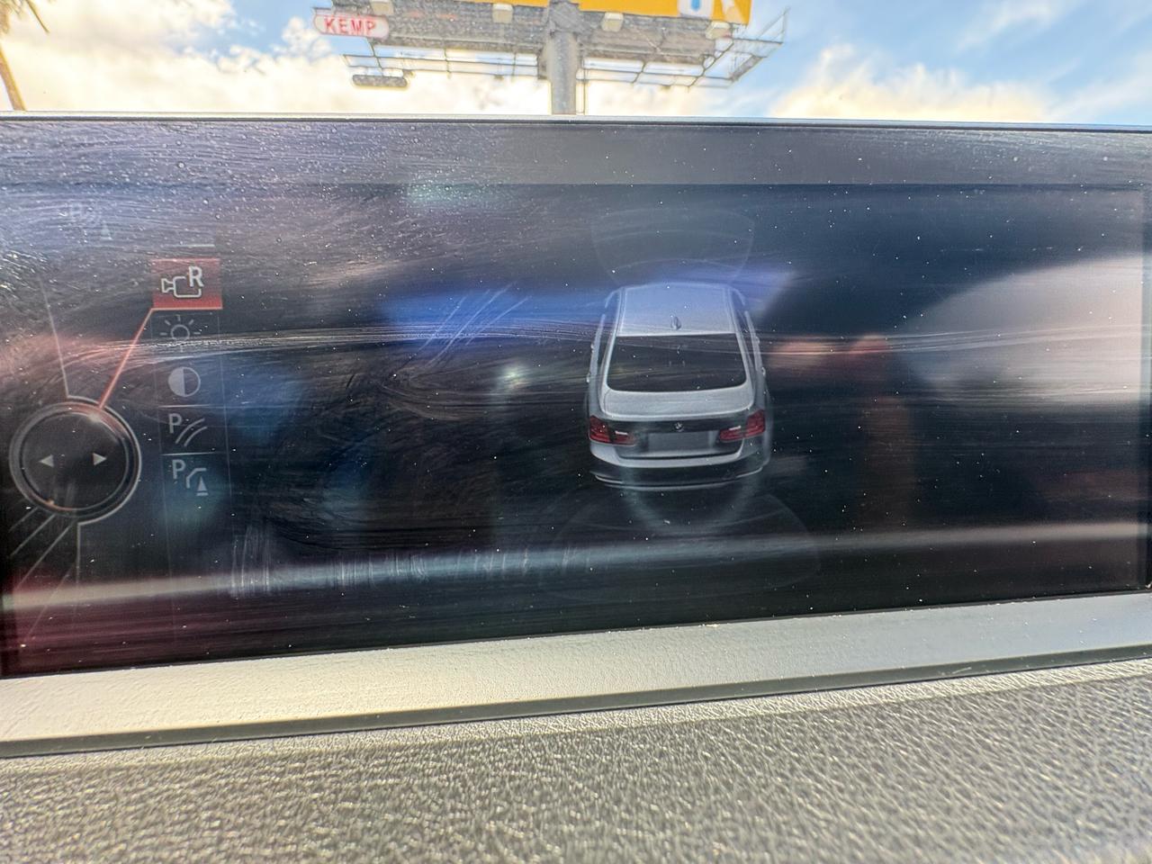 BMW 3 Series 4dr Sdn 320i RWD 2015