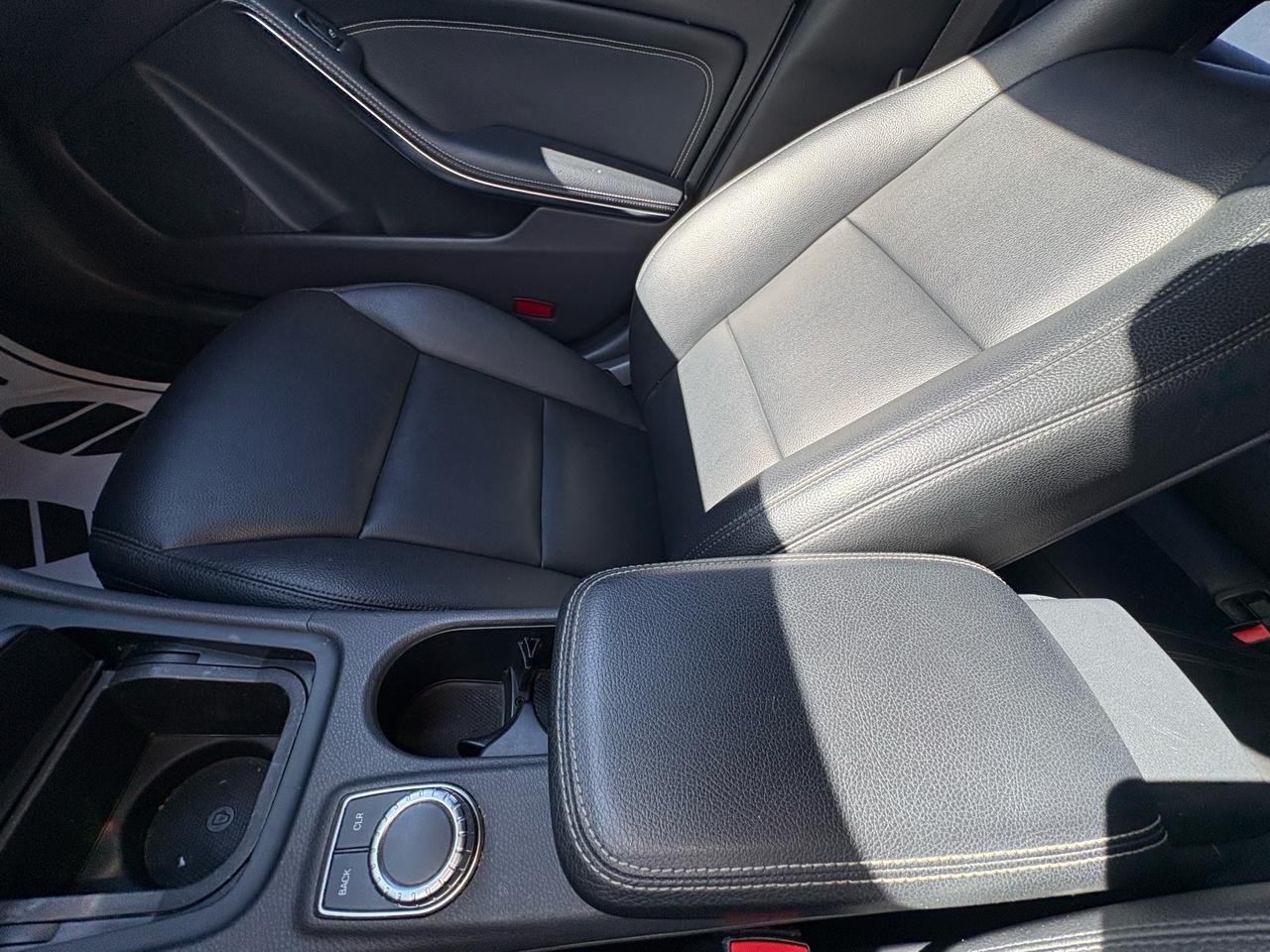 Mercedes-Benz CLA-Class 4dr Sdn CLA 250 4MATIC 2014