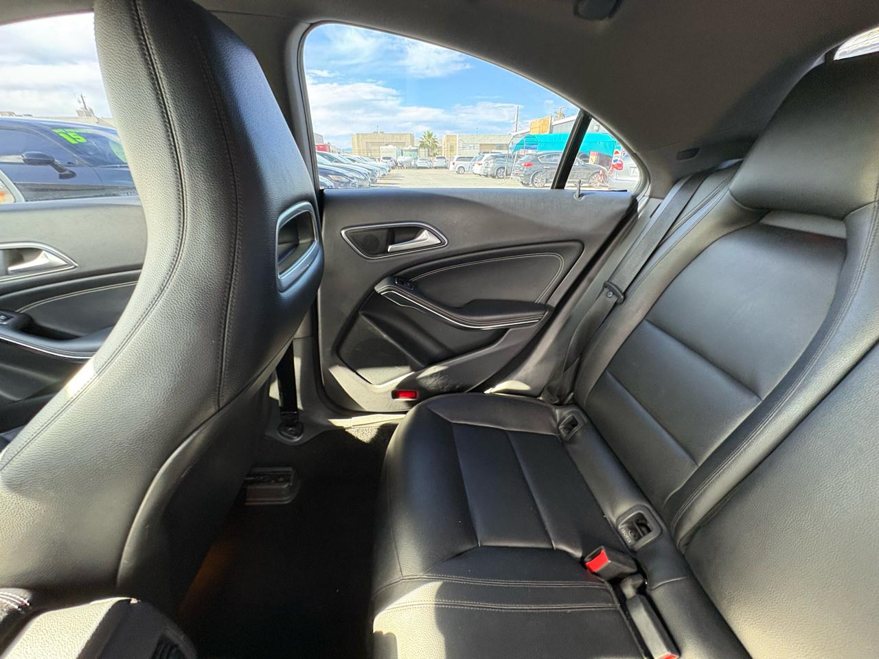 Mercedes-Benz CLA-Class 4dr Sdn CLA 250 4MATIC 2014